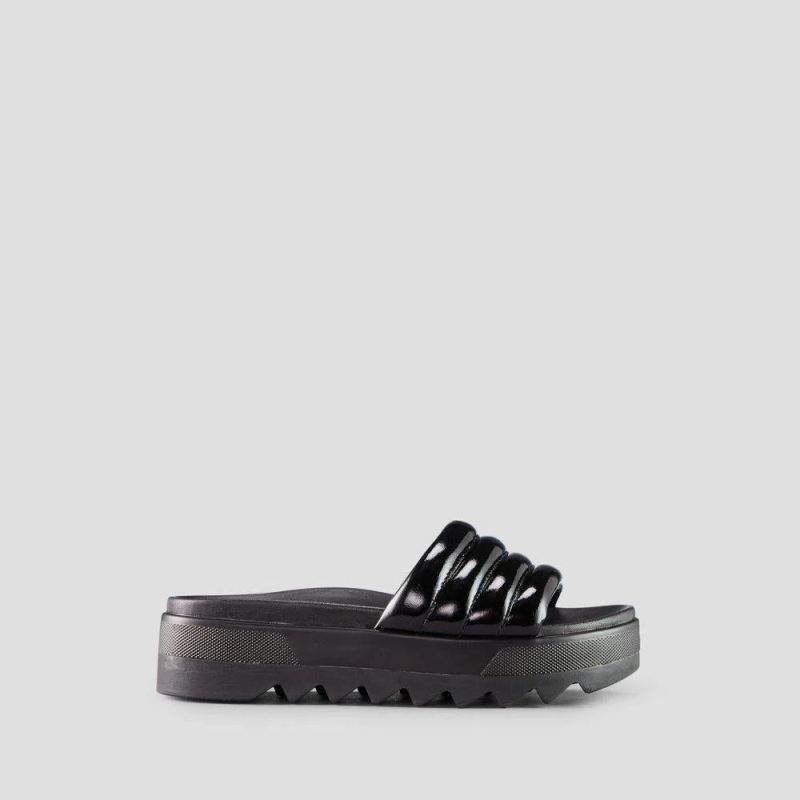 Women's Cougar Prato PatentWater-Repellent Sandal-Black