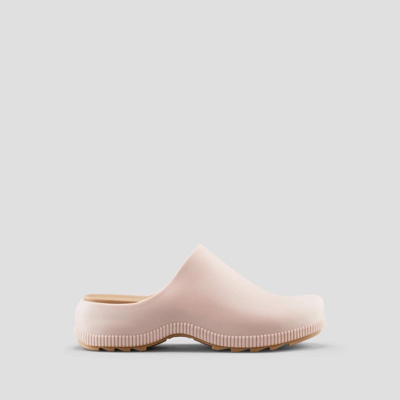 Women's Cougar Sven Luxmotion Molded TPE Water-Friendly Clog-Nude