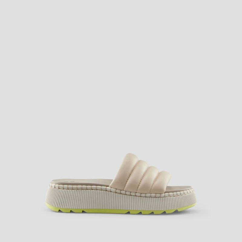 Women's Cougar Soprato Luxmotion Leather Water-Friendly Sandal-Oyster
