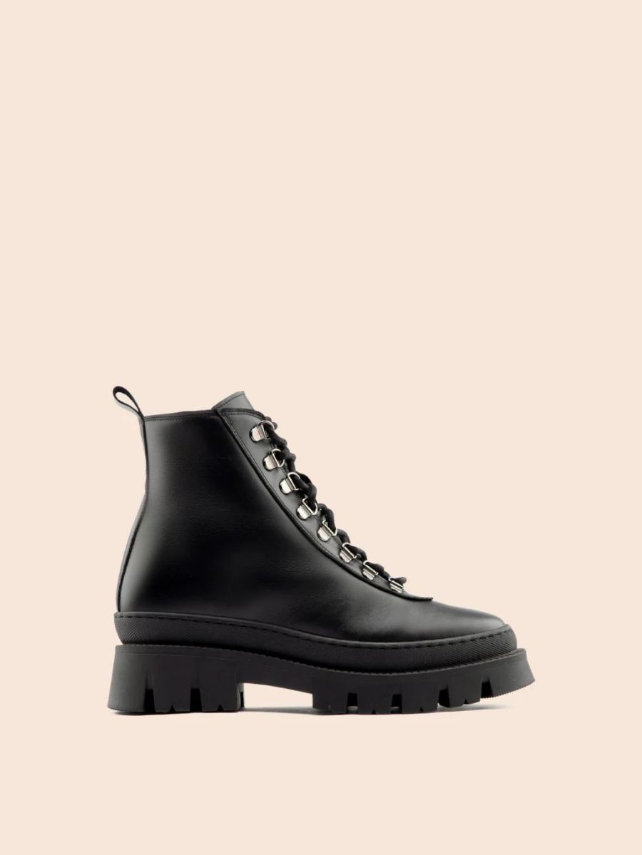 New Arrivals Maguire Women's Bormio Black Winter Boot Shearling lined