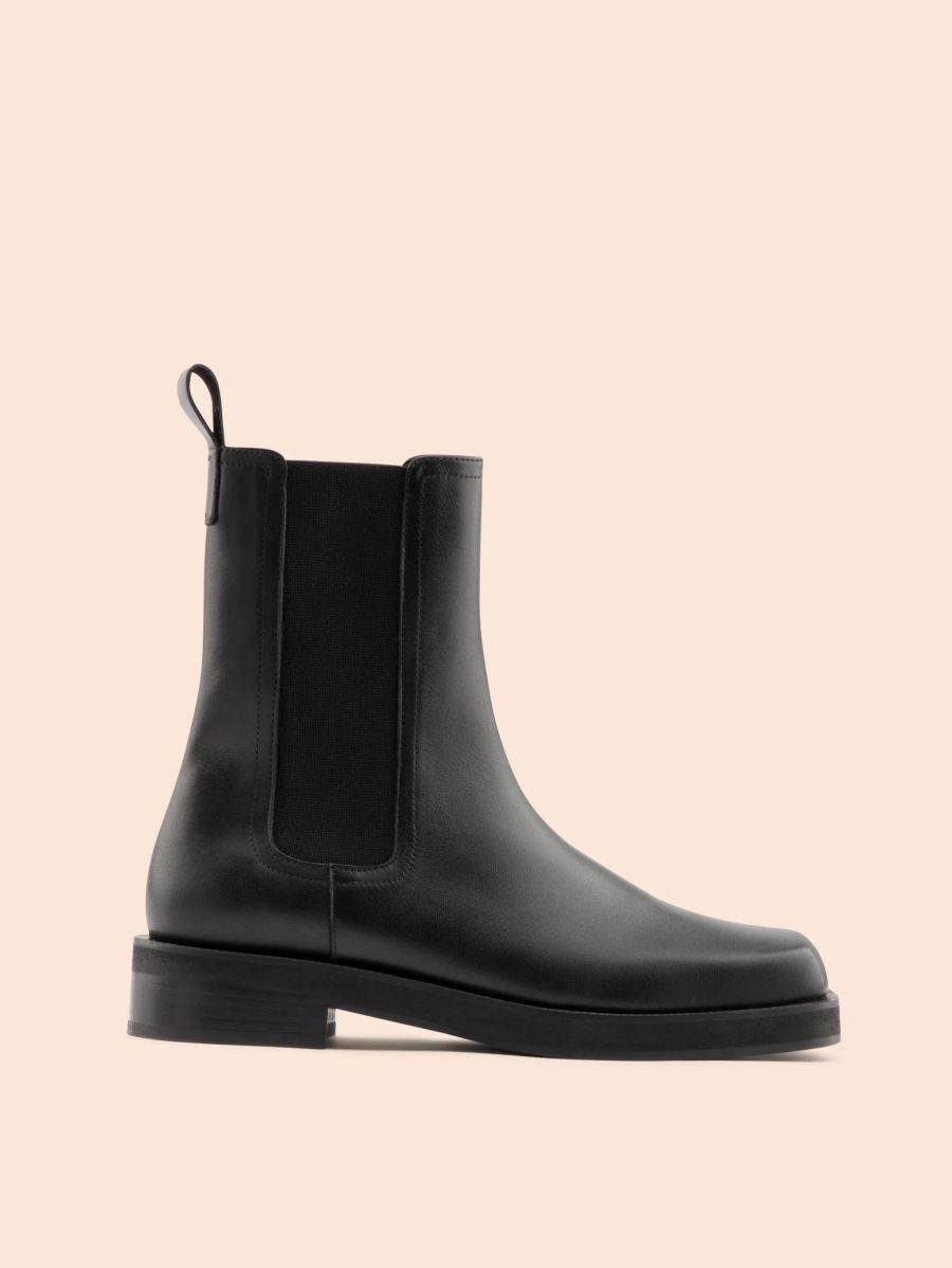 New Arrivals Maguire Women's Mora Black Boot Chelsea Boot
