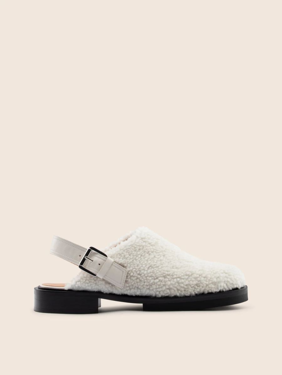New Arrivals Maguire Women's Braga Teddy Clog Last Units