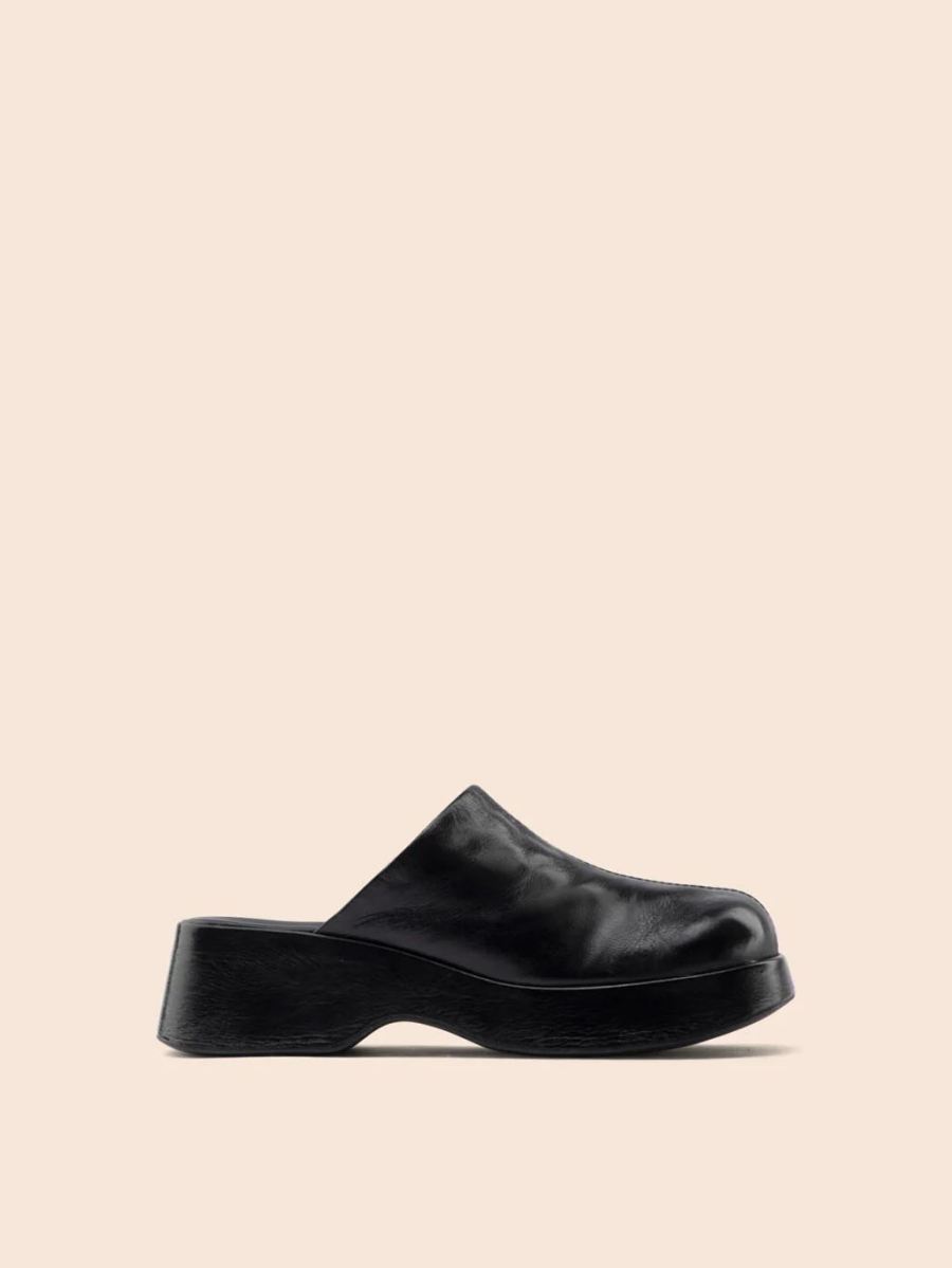 New Arrivals Maguire Women's Vera Black Clog Platform Mule