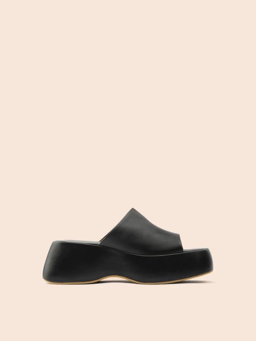 New Arrivals Maguire Women's Alina Black Sandal Platform sandal