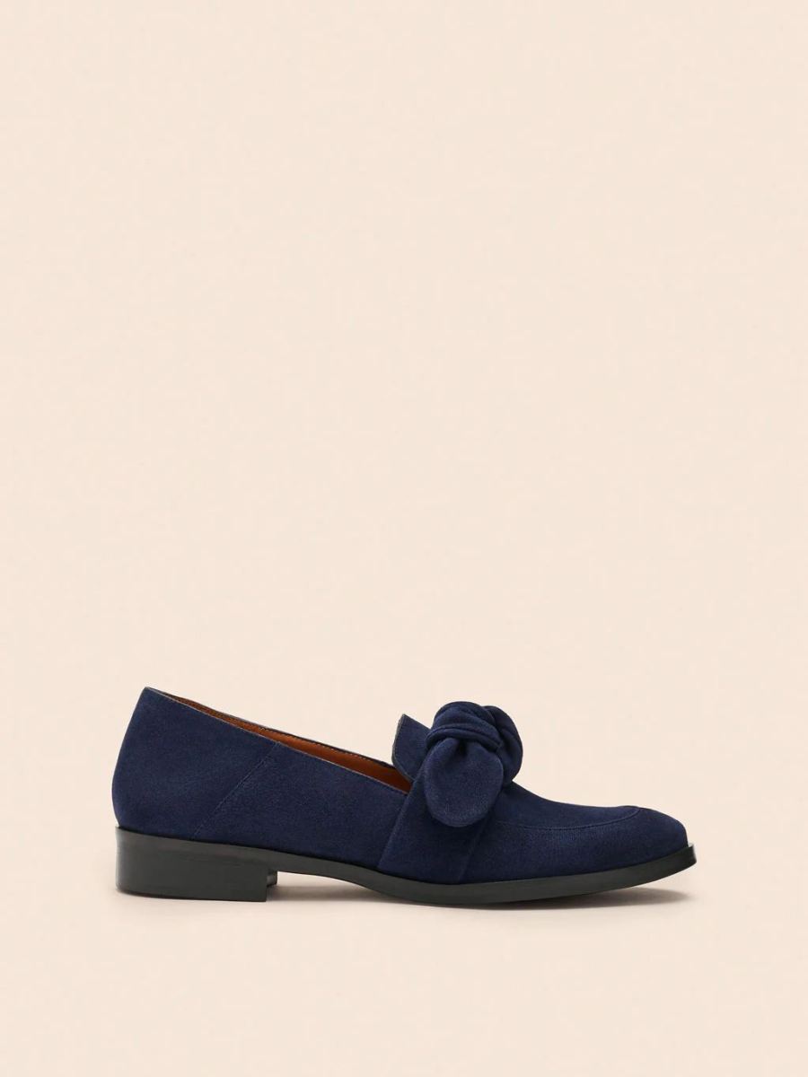 New Arrivals Maguire Women's Valencia Navy Loafer Bow Loafer