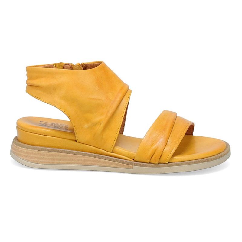 MIZ MOOZ FREE DELIVERY WOMEN'S CYPRIAN-Ochre