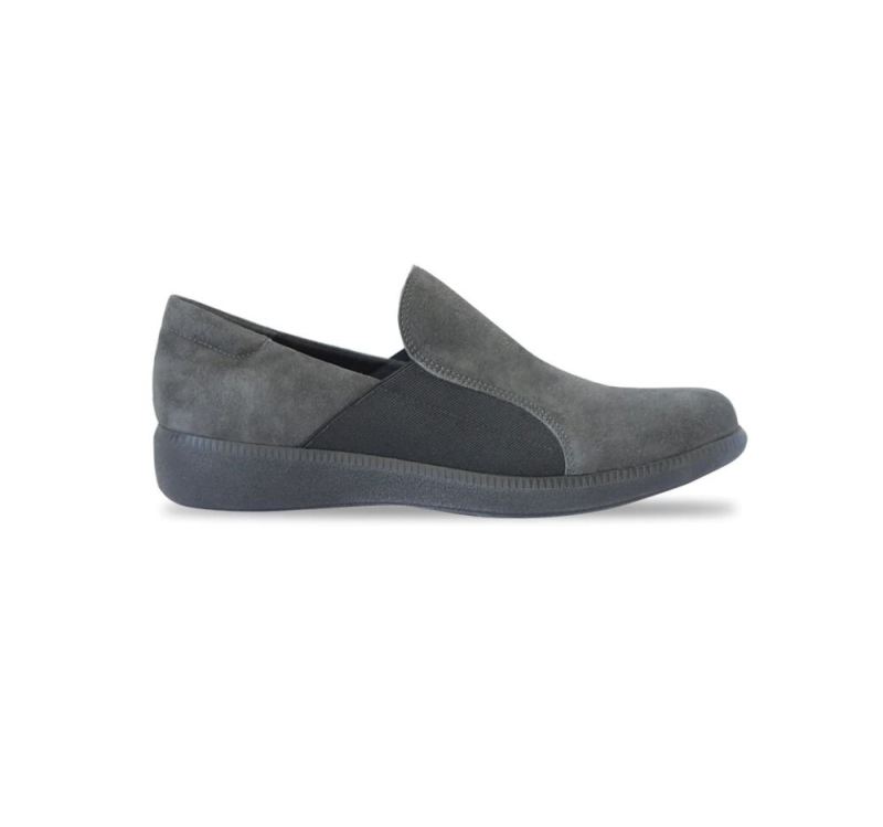 Munro Canada Outlet Women's Clay-Grey Suede | Quick Ship!