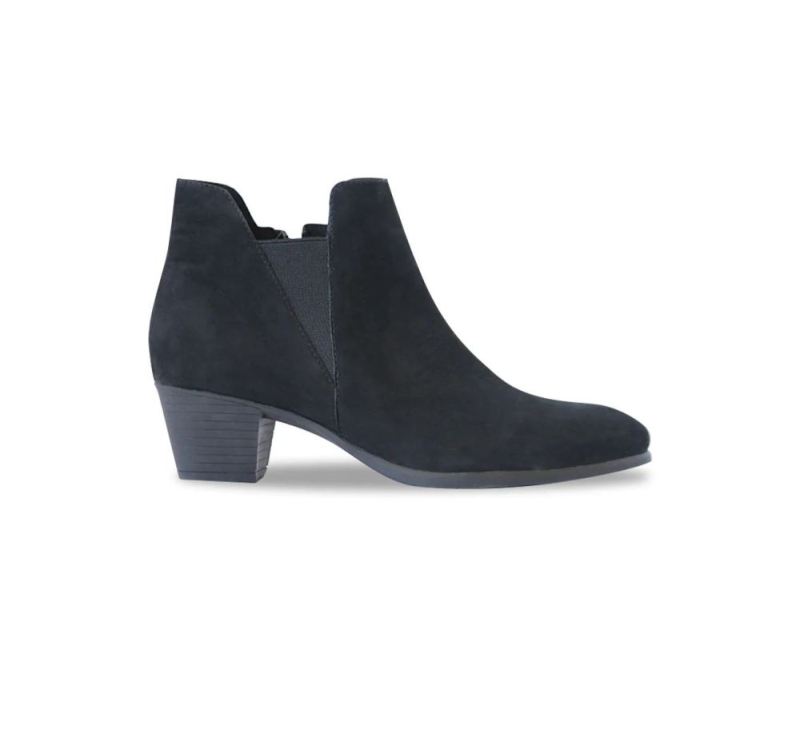 Munro Boots | Women's Jackson-Black Nubuck | Quick Ship!