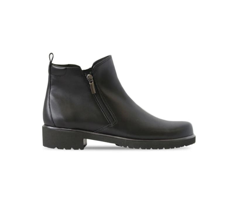 Munro Boots | Women's Rourke-Black Leather | Quick Ship!