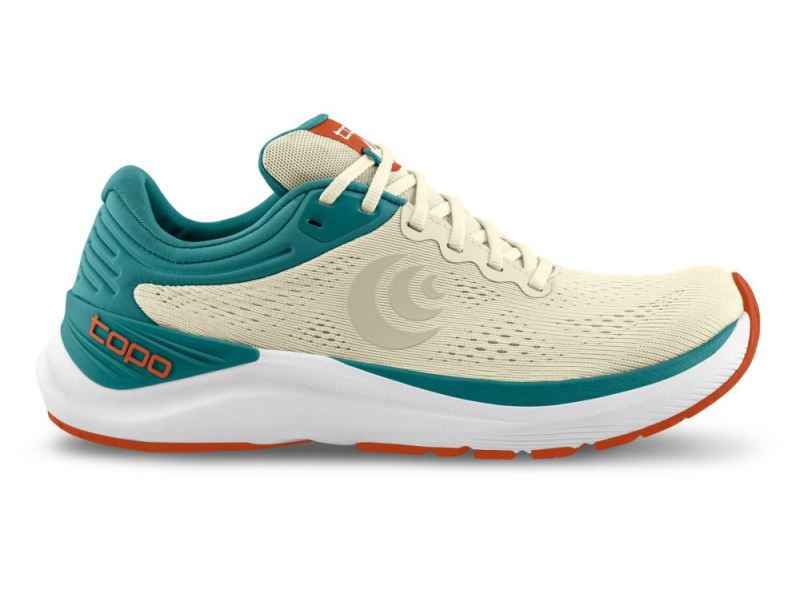 TOPO WOMEN'S ULTRAFLY 4-Sand/Ocean | Quick Ship