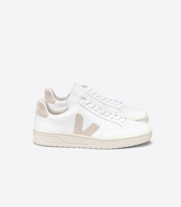 VEJA | WOMENS V-12 LEATHER WHITE SABLE