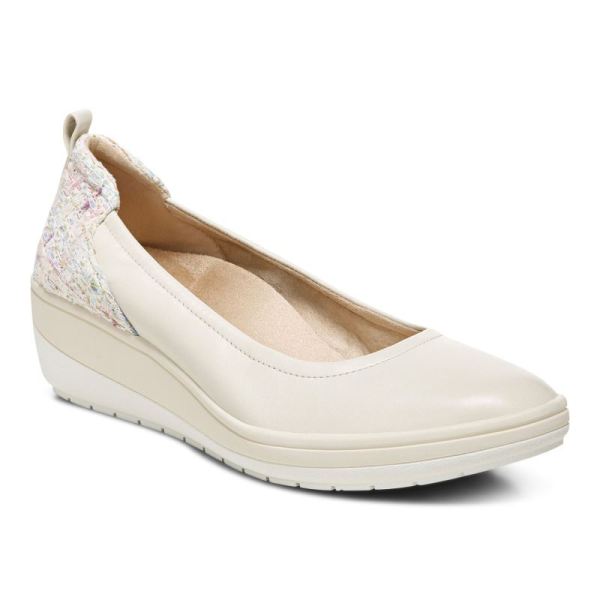 Vionic - Women's Jacey Wedge - Cream