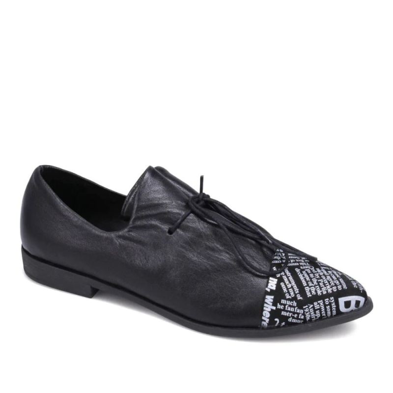 BUENO CANADA OUTLET WOMEN'S BAILEY FLAT-BLACK NEWSPRINT/BLACK