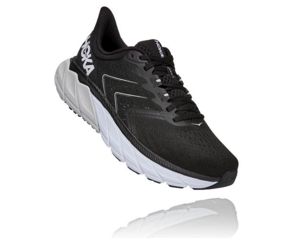 Arahi 5 Supportive Running Shoe Black / White