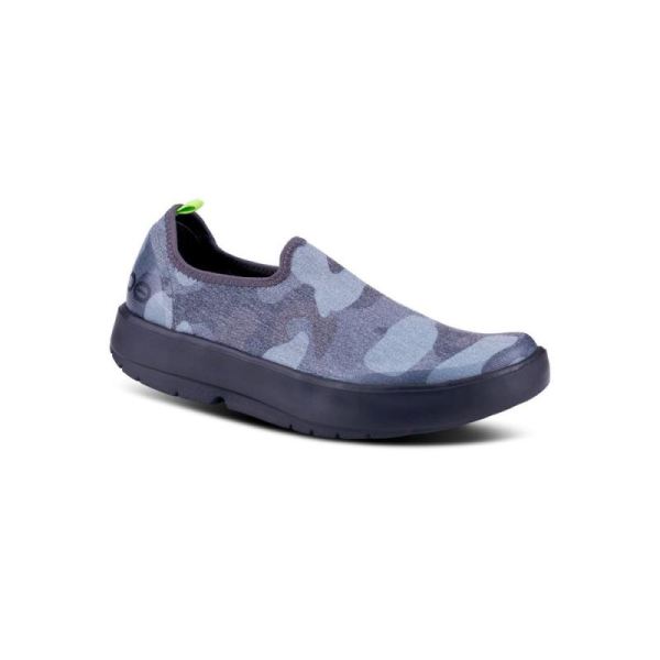 OOFOS SHOES WOMEN'S OOMG EEZEE LOW SHOE - BLACK CAMO