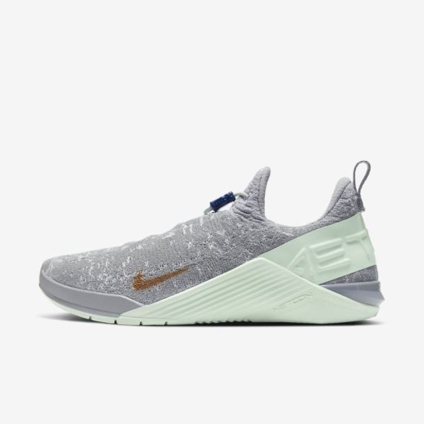 Nike React Metcon | Wolf Grey / Pistachio Frost / Deep Royal Blue / Metallic Gold